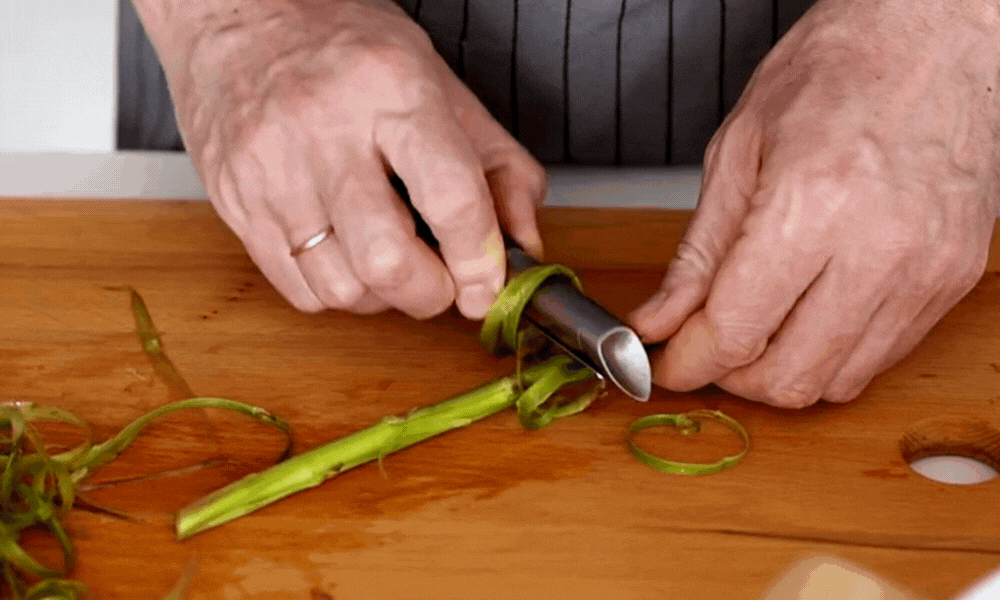 Gli asparagi devono essere sbucciati?